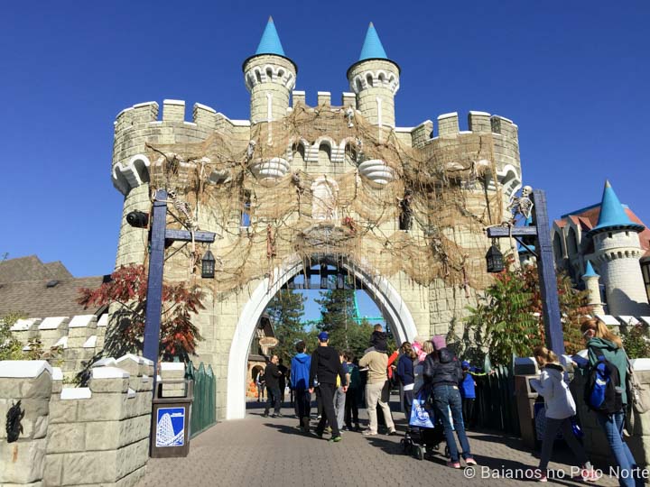 Halloween-CanadasWonderland-1