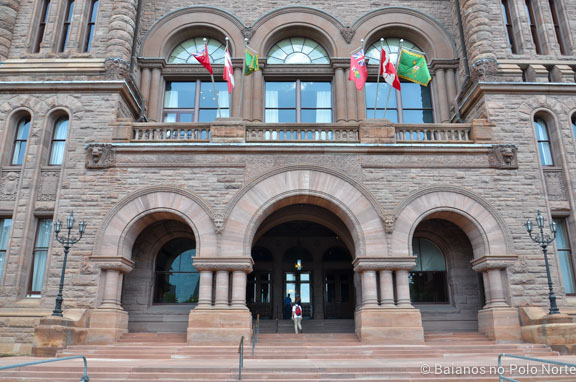 assembleia-legislativa-ontario-5