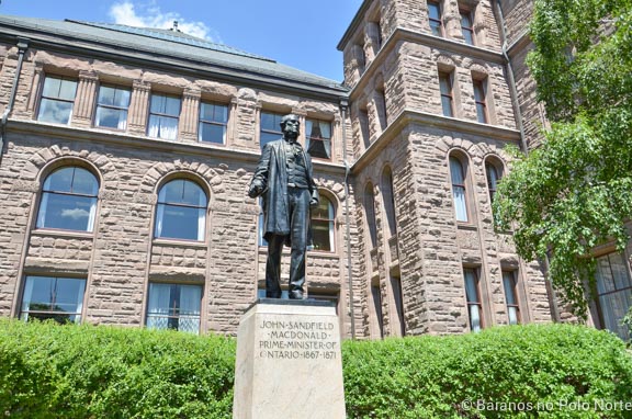 assembleia-legislativa-ontario-7