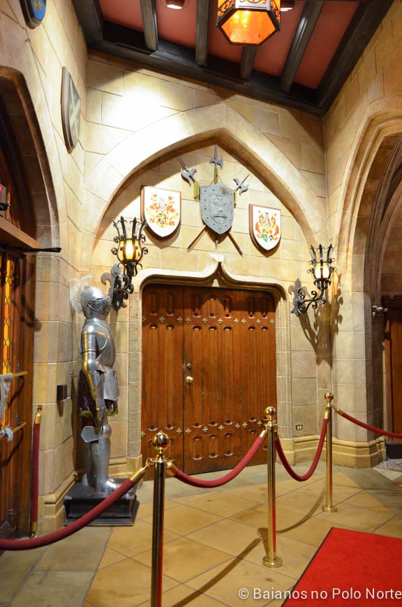 cinderella-royal-table-13