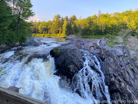 Chutes, road trip de Toronto a Thunder Bay